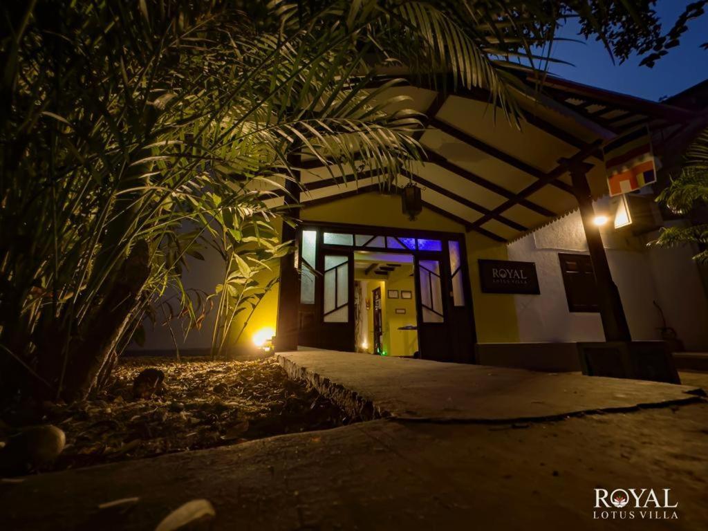 Royal Lotus Villa - Full Villa Rate Унаватуна Екстер'єр фото